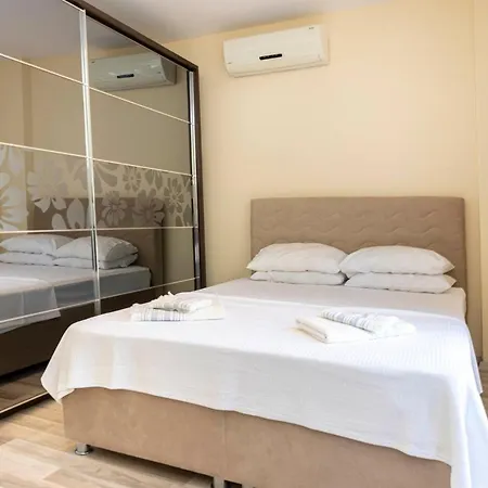 Villa Captivating House With Shared Pool And Central Location In Gumusluk, Bodrum *