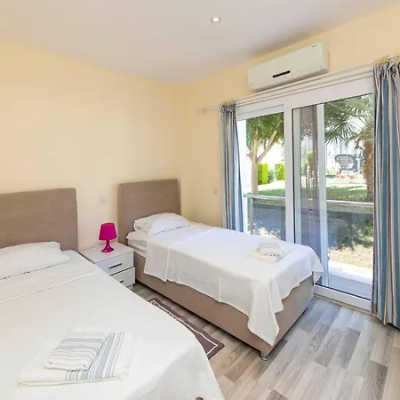 Captivating House With Shared Pool And Central Location In Gumusluk, Bodrum