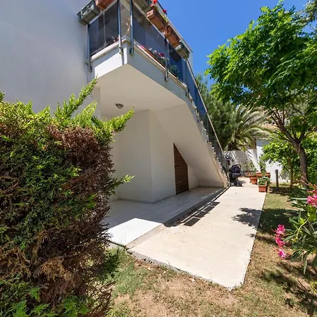 Captivating House With Shared Pool And Central Location In Gumusluk, Bodrum Villa